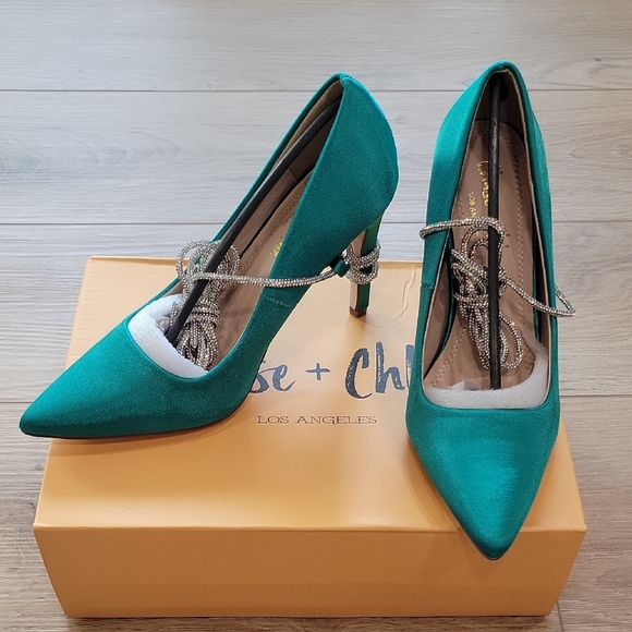 Chase + Chloe Turquoise Heels with Silver Accents - Picture 6 of 13